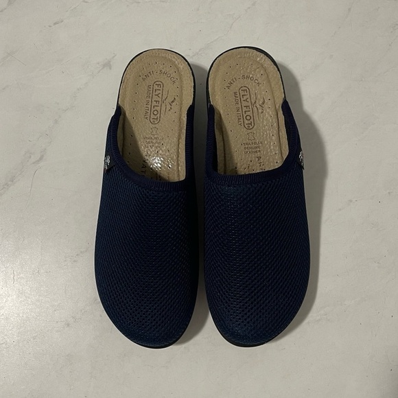 Fly Flot Navy Blue Mesh Slip On Clogs Size 40 Comfort Travel Neutral Casual - Picture 2 of 6